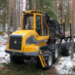 kokkuveotraktor FR28 harvendusraie materjali väljaveoks